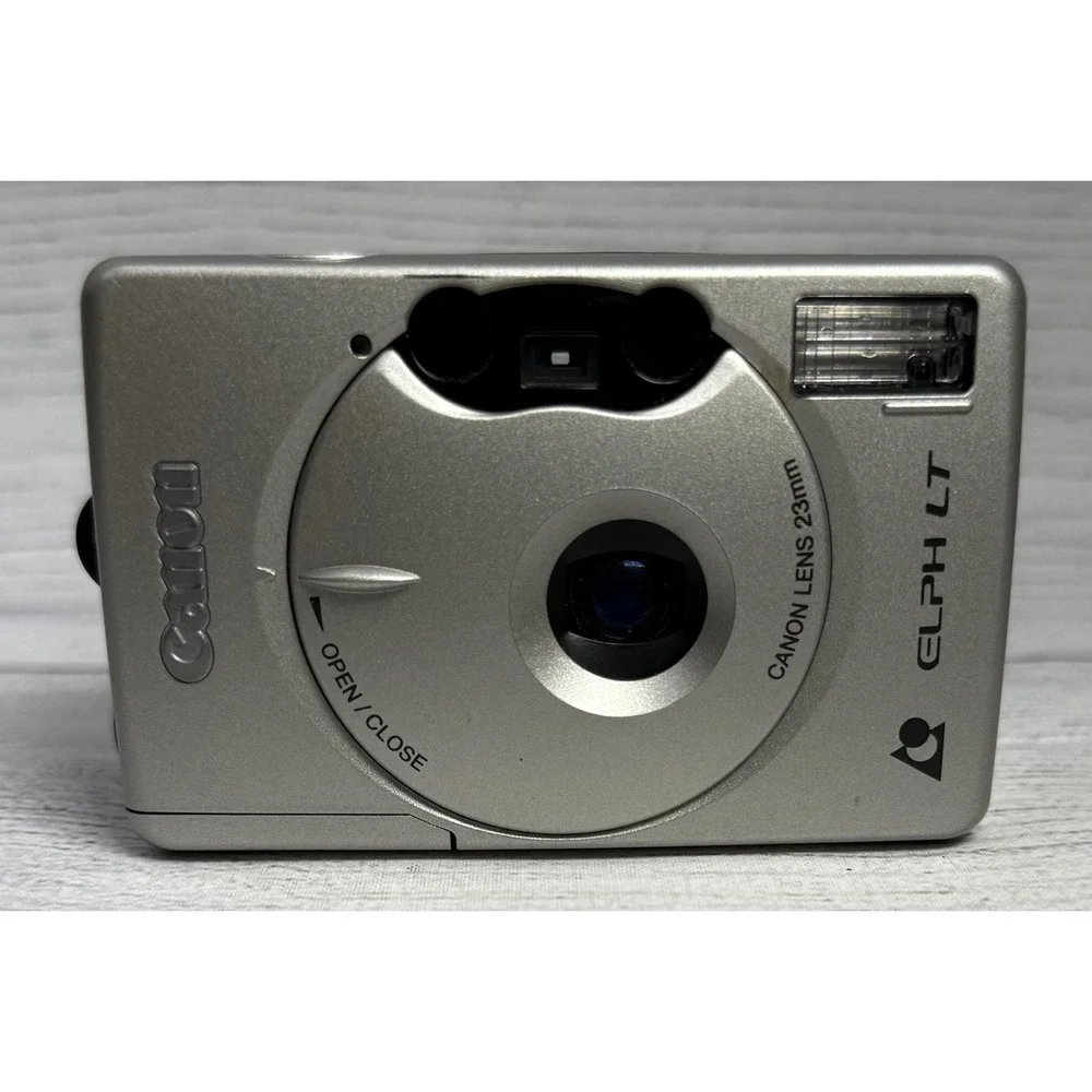 CANON ELPH LT 260 DIGITAL‎ POINT & SHOOT CAMERA SILVER